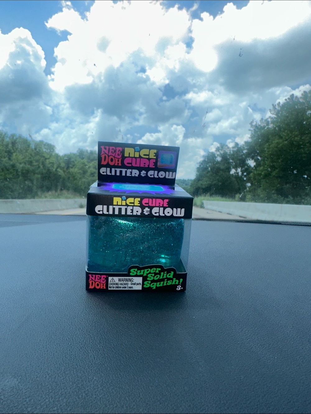 Needoh Nice Cube Glitter & Glow Super Solid Squish - blue